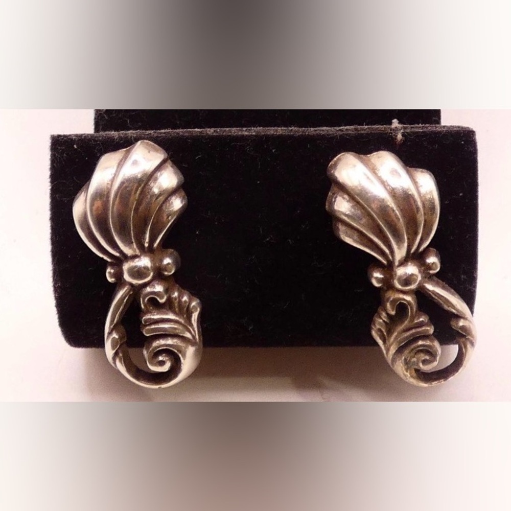 Brighton Scroll Drop Pierced Signed Flourish earrings 3099